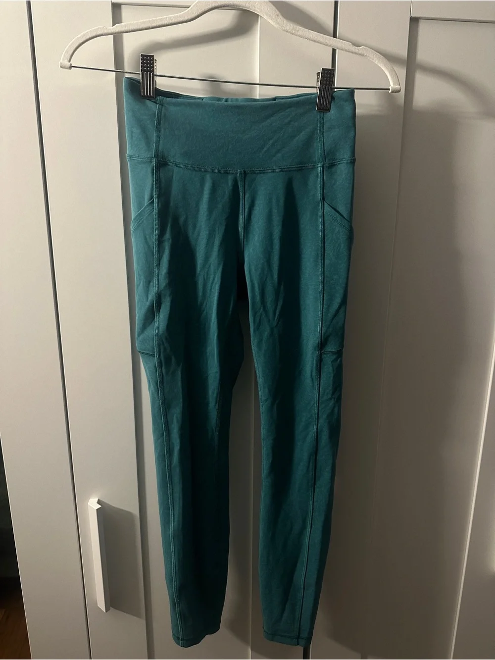 Lulu Lemon Teal Leggings with Pockets